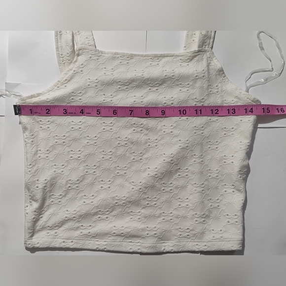 Wallflower White Ivory Eyelet Knit Crop Tank Top Size Med Stretch Embroidery - Picture 9 of 10